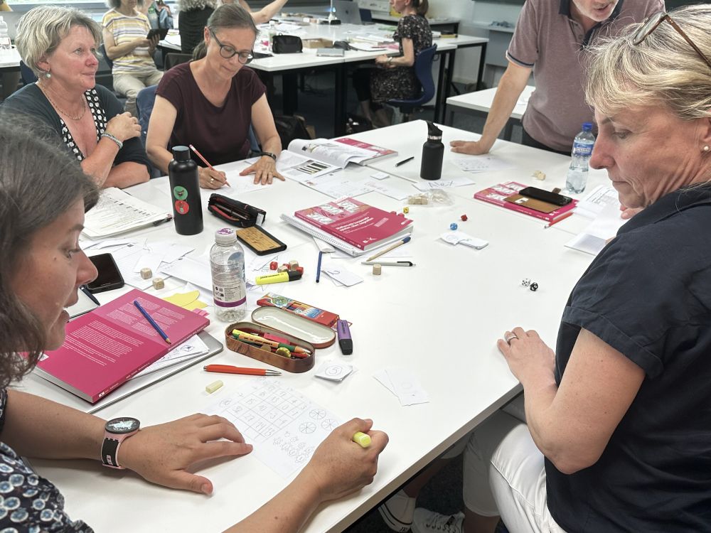 Mathematik kooperativ spielen, üben, begreifen