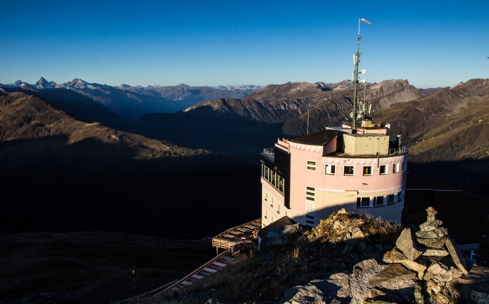 Jakobshorn Bergstation im Sommer